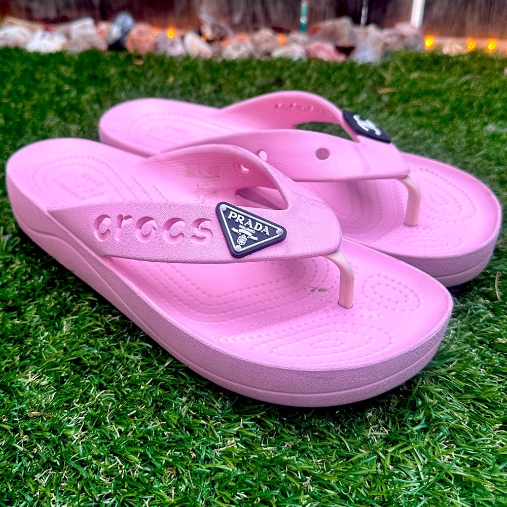 CROCS Pink Platform Flip Flop Sandals with Logo Accents